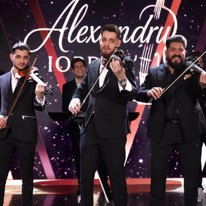 Alexandru Iordan - Hora Moderna (feat. Iordănescu Orchestra)