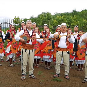 Këngë per Naim Bucin (feat. Zef Doçi & Fatjon Dervishi)