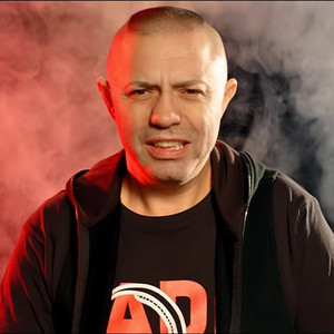 Nicolae Guță - La Orice Ora (feat. Laura)