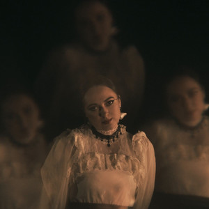 Portada de Ghost Bride
