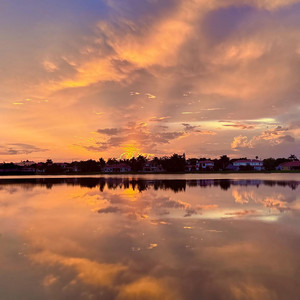 Rain Or Shine by Sil G. Roggero
