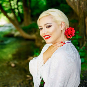 Gabriela Vladu - Bea Bărbatul Meu De Stinge