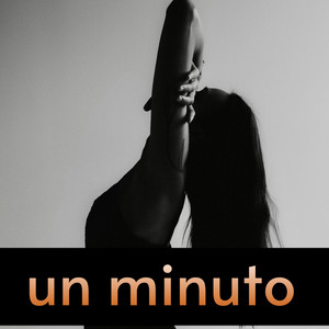 un minuto by CARLOS RAMON REYES MOLINUEVO