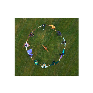 Come everybody by Kelly Bado