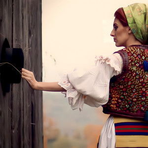 Oana Font - Mi S-O Dus Doru' din Toamnă