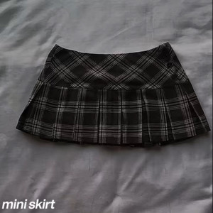 mini skirt