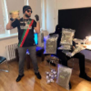 Gratisbasis by Gucci19, Akh