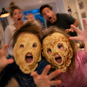Pancake Mask! by MEMEDROP, De Tekentovenaar, Fonny Sungs