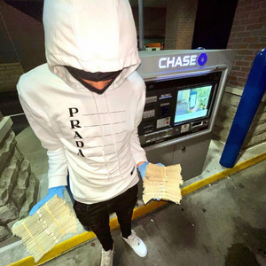 circle full of scammers - hoodtrap remix by iamnotcrack