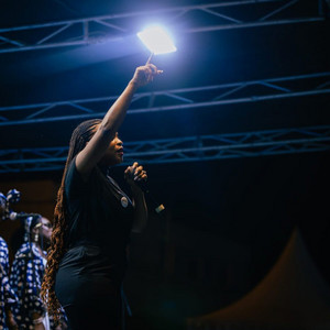 Rachel Kyalone - Adoration et louange (Ao Vivo)