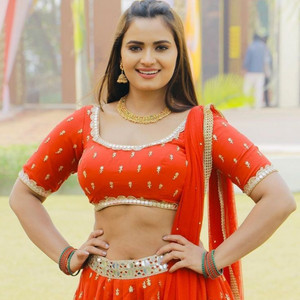 Mamta Sharma - Balon Ke Niche Choti
