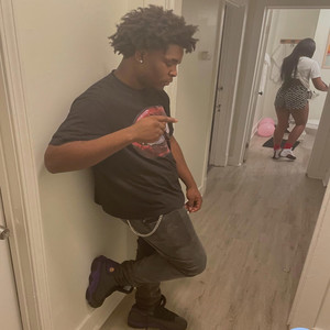 Love (away) by CDG ENT