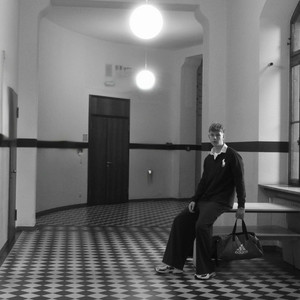 5am by VALENTIN, indica.