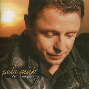 Půl srdce a stín by Petr Muk