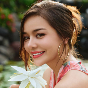 Alexandra Bounxouei - Jewel Of The Mekong