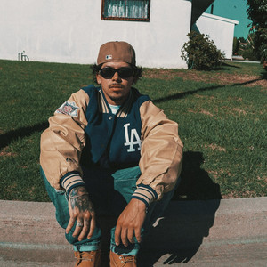 Retro Leon - Still Here (feat. Huncho)