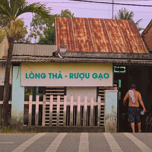 Lòng Thả Rượu Gạo (feat. Lemwai, ChouBoss & Rice) by Lockie, Wala, Ringo, Lemwai, ChouBoss, Rice