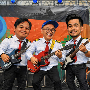 Energi Baru by Arry Riyana Bhayangkara, HERDIYAN AGUNG PRABOWO, ERDY FAJAR RACHMADI
