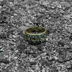 Encontré El Pendiente Pero Nunca El Anillo by Sofos