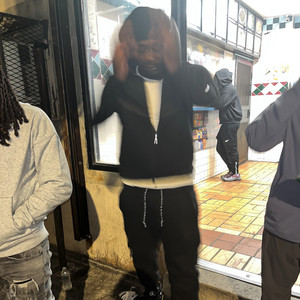 Bogus (feat. D35) by 9side Ree, D35