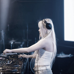 Puts Your Hands Up by DJ LIAA