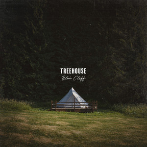 Treehouse by Blue Cliff