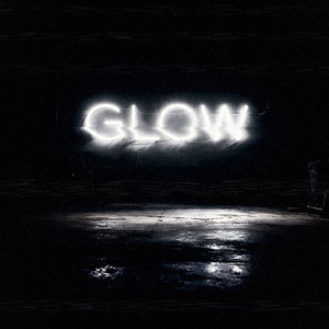 GLOW by 空きっ腹に酒