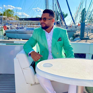 Roland - Van egy asszony