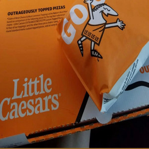 Riding round with that pizza by Juskee