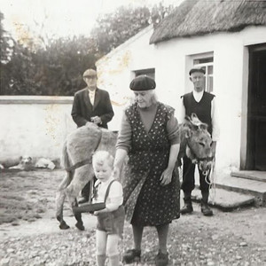 The Walls Around Ballyfin by Awen Ensemble