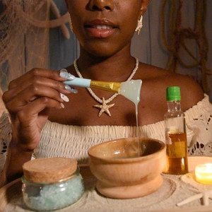 Gentle Algae Gel Mask Triggers by Nefertiti ASMR
