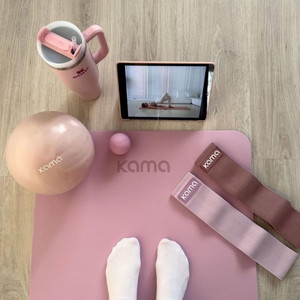 Yoga contigo by Alane Teisha