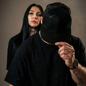 Ставлю Дашу Суворову