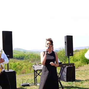Mihaela Sultan - Doua Inimi Bat Ca Una