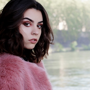 Chiara Nucciarelli - Russian Roulette (Cover Version)