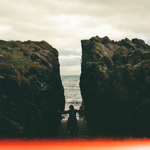Middle by Laura Ampersand