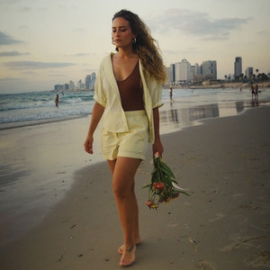 קיטשי by Yaara Levi