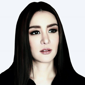 Nichole Theriault | Spotify