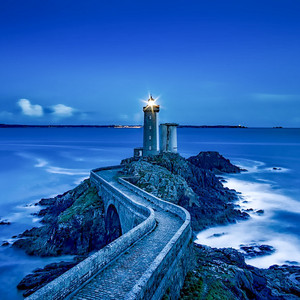 ! ! Lighthouse ! !
