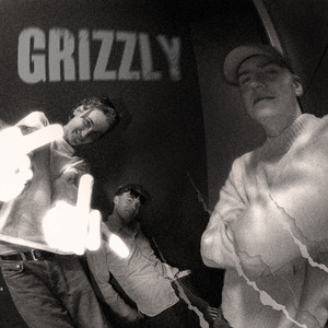 Grizzly by Problembarn