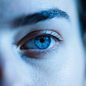 Lights Blue eyes by Sae zyphora