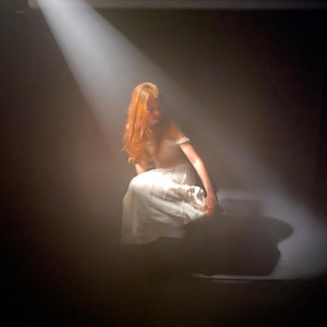 Assassinat a plena llum del dia by Maig, Gela