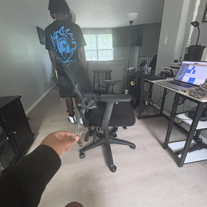 LUHJabo - Love No Thots (feat. 1lavari)