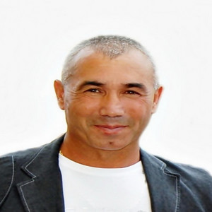 Iulian Grigoras - Dincolo De Cer Esti Tu