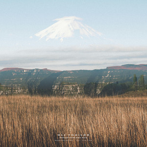 Valley Hush by Oli Thailor