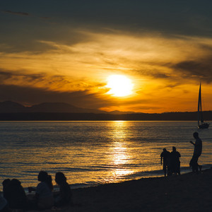 Sunset Sounds by Loop Moon