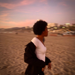 Portada de Hold Me