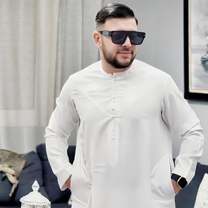 محتمة عليا نقمر (feat. MANINI SAHAR)