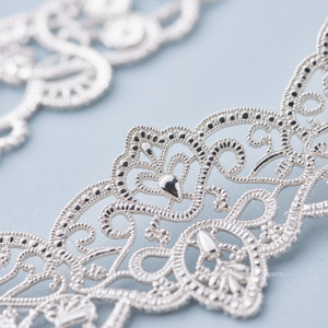 Frozen Fah Himmel - The Static on the Radio