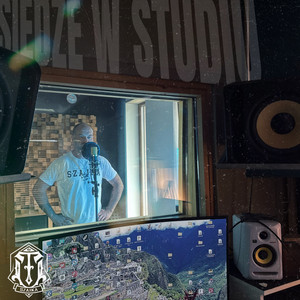Siedzę w studiu by Arczi $zajka, Muffini
